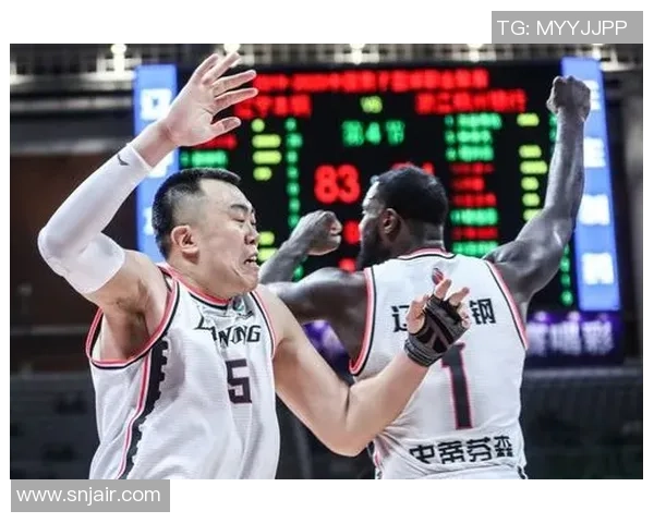 上海排球队以90分稳居冠军赛积分榜首位,争夺荣誉势头强劲 上海排球队以90分稳居冠军赛积分榜首位,争夺荣誉势头强劲