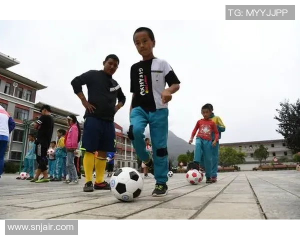 足球明星训练装备与穿戴标准详解助力提升竞技表现