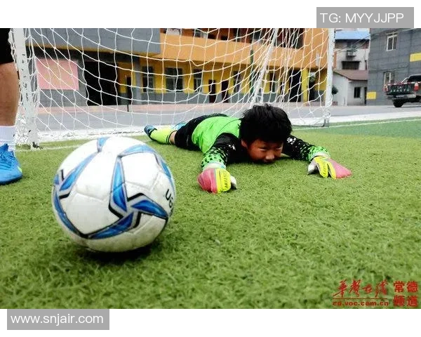 三年级小球员的梦想与成长足球征文分享我的绿茵场故事